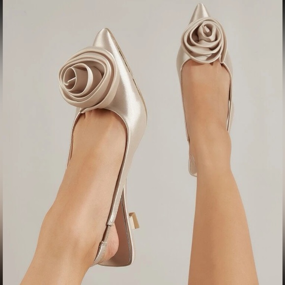 Shoes - Satin Flower Decor Point Toe Pyramid Heeled Slingback Pumps